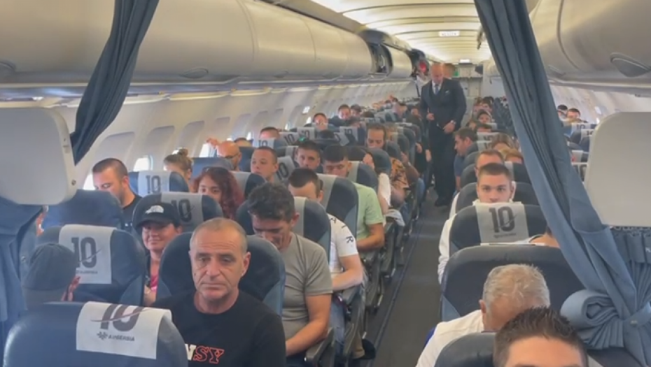 UKRCAO SE I POSLEDNJI PUTNIK Avion iz Tel Aviva kojim se evakuišu Srbi i Makedonci spreman da poleti (VIDEO)