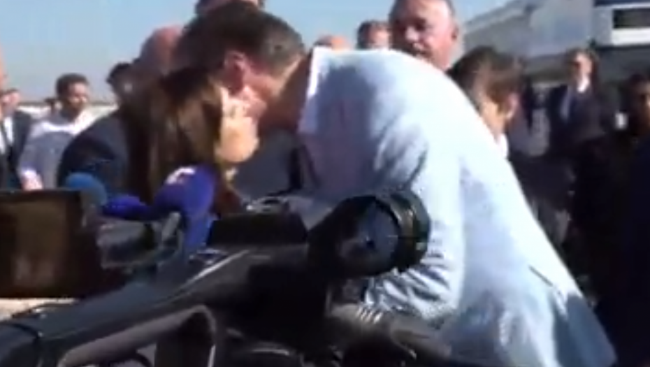 "UDAJE SE DANAS, A HTELA JE DA DOĐE" Predsednik joj je čestitao uživo u programu, ovo je vrlo važan dan za sve