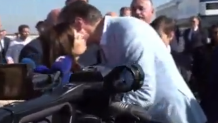 "UDAJE SE DANAS, A HTELA JE DA DOĐE" Predsednik joj je čestitao uživo u programu, ovo je vrlo važan dan za sve