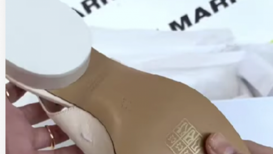 OVO JE NAJPOPULARNIJA OBUĆA NA SVETU: Tabi baletanke koštaju čak 65.000 evra, a evo u čemu je "caka"