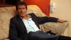 LEGENDA ŽIVI Otvorena izložba privatnih stvari Sinana Sakića, a evo šta je njegov sin Alen za Alo! poručio