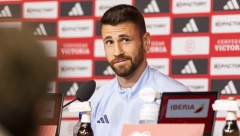 USKORO ĆE IH ZANIMATI ŠTA SE DEŠAVA U TOALETU I POD TUŠEVIMA Golman Španije nezadovoljan najavama o TV kamerama u svlačionici