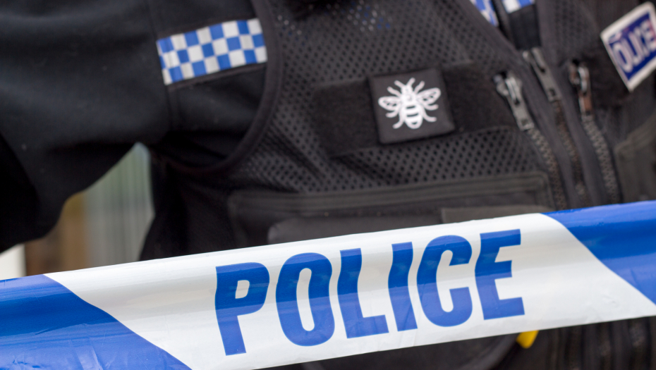 JEZIVA NESREĆA U ENGLESKOJ Automobil upao u vodu, ima poginulih, među njima i dečak (16)