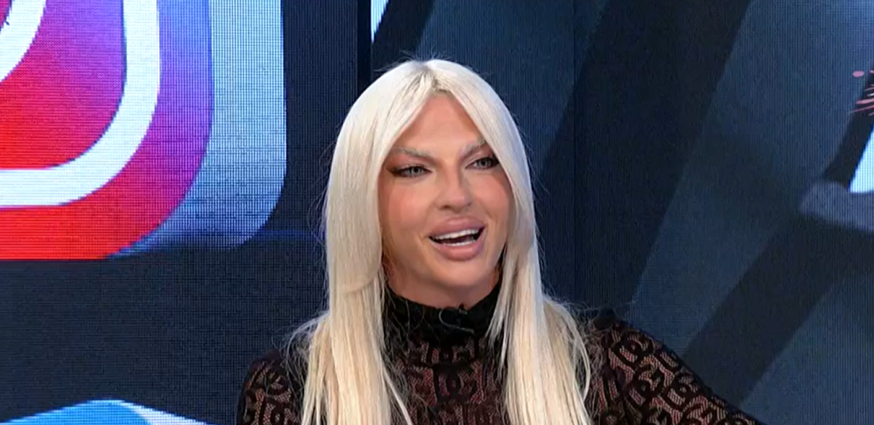 PROVIDNA ČIPKA I PAPRENO SKUPA KOMBINACIJA Stajling Jelene Karleuše u Hit tvitu svi komentarišu!
