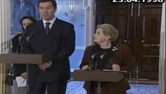 MUNJEVITO SE PREBACUJEMO U 1998. GODINU: Ovako je Đukanović govorio o KiM pred Medlin Olbrajt