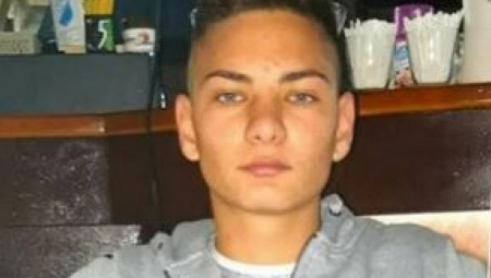 PREMINUO I SUVOZAČ IZ AUTOMOBILA SMRTI U PRNJAVORU Zakucali se u banderu i prevrnuli se