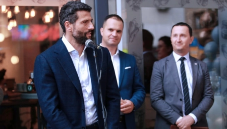 ŠAPIĆ: Beograd će, dok sam ja gradonačelnik, uvek biti otvoren i na usluzi svom našem narodu bez obzira gde živi