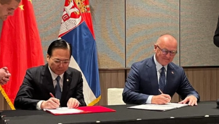 VESIĆ IZ PEKINGA: Novih tri stotine kilometara auto - puteva i 5 brzih vozova