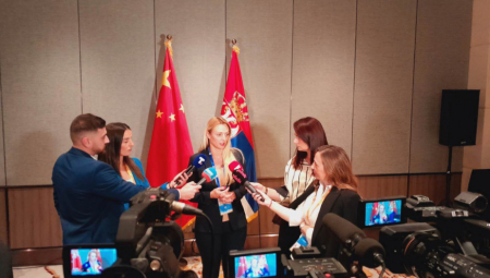 JABUKE IZ SRBIJE STIŽU NA KINESKO TRŽIŠTE Tanasković: Po kvalitetu smo definitivno prepoznati