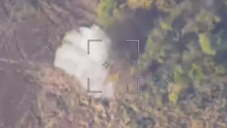 MOĆNI KADROVI IZ UGLEDARA, MARINCI DIGLI U VAZDUH M777 Nastavljaju se žestoke borbe na frontu u Ukrajini (VIDEO)