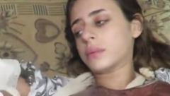 HAMAS OBJAVIO SNIMAK TAOCA Uplašena devojka van sebe, moli za pomoć, vidi se i povreda (UZNEMIRUJUĆI VIDEO)