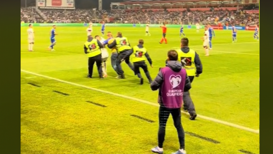 BOSANAC UMALO POVREDIO RONALDA! Isplivali novi ŠOK SNIMCI: Pogledajte trenutak napada na slavnog fudbalera u Bosni (VIDEO)