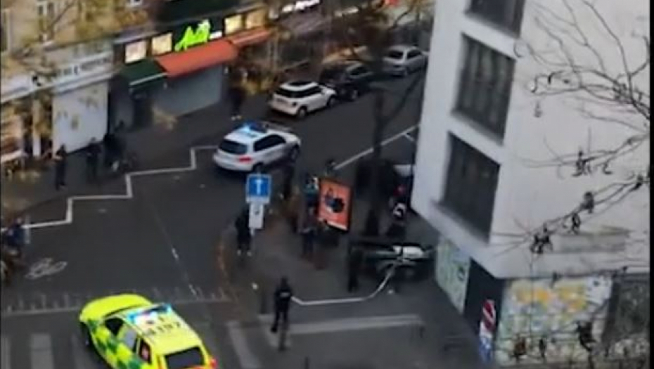 VIDEO LIKVIDACIJE NAPADAČA IZ BRISELA Ljudi sa terase snimili obračun policije sa teroristom (VIDEO)