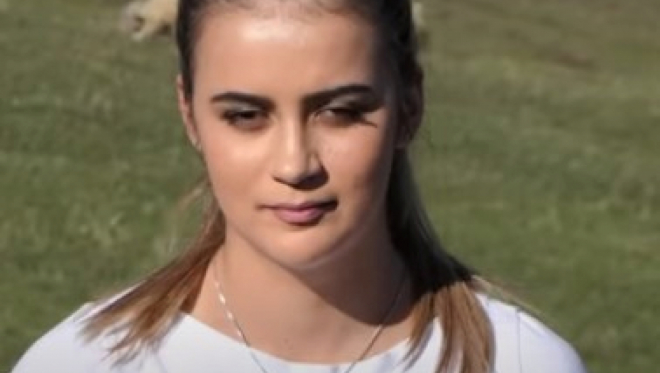 "Ne stidim se opanaka": Čuva stado, a upisala je akademiju, mlada Bosanka opčinila mreže