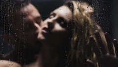 MUŠKARCI ĆE BITI RAZOČARANI Evo zašto žene ZAISTA stenju tokom odnosa