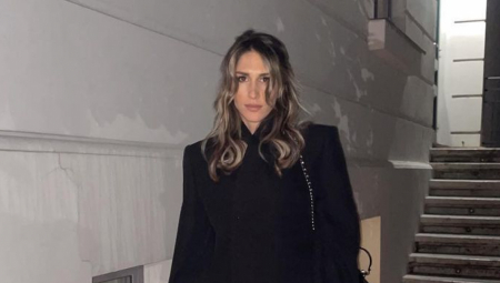 JELISAVETA ORAŠANIN IZAZVALA GNEV NA MREŽAMA Niko ne može da veruje šta je uradila, a u pitanju su jelka i ukrasi