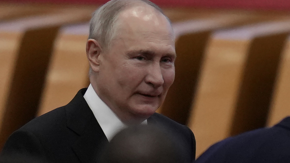 PUTIN UPOZORIO NEMCE: Što dalje od Šredera, to bliže veličanju nacista