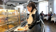 RUČAK U STUDENTSKOJ MENZI KAO U LUKS RESTORANU Ekipa Alo! probala ručak od 120 dinara! A tek dezert...