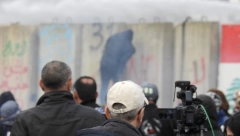HAOS U LIBANU Demonstranti pokušali da upadnu u američku ambasadu u Bejrutu (VIDEO)