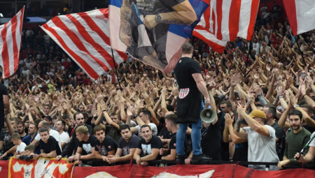 UHAPŠENI NAVIJAČI ZVEZDE Identifikovana su dvojica, traga se i za drugim huliganima zbog incidenata u "večitom" derbiju