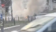 DRAMA NA VIDIKOVCU OD JUTRA RANA Zapalio se auto, dim kulja, ništa se ne vidi! (VIDEO)