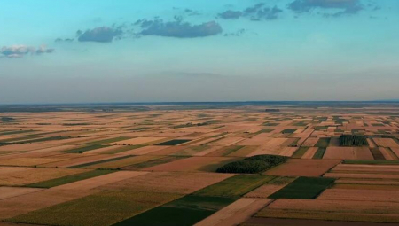 DO KINE SE ČULO ZA OVO SELO U VOJVODINI: Kusturica im komšija,  dobijaju auto-put a cene zemlje već podivljale