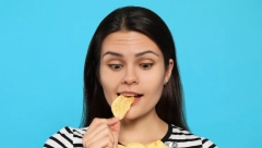 ISTRAŽIVANJE JE DOKAZALO Čips i sladoled stvaraju zavisnost kao droga, zato ne možete da prestanete da jedete!