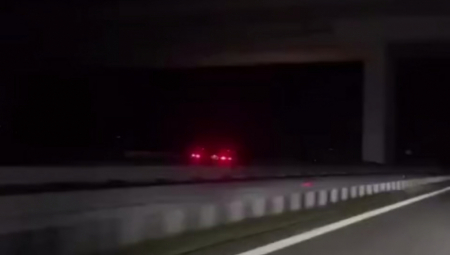 JEZIVA SCENA NA AUTO- PUTU "MILOŠ VELIKI" Automobil juri 200 na sat u suprotnom smeru (VIDEO)