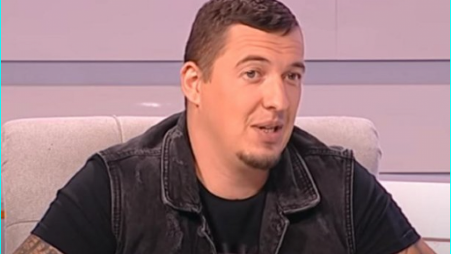 NAŠ PEVAČ IMAO VELIKIH PROBLEMA! Javnost ništa nije znala, progovorio o svemu: Ćutao sam, zabolelo me je...