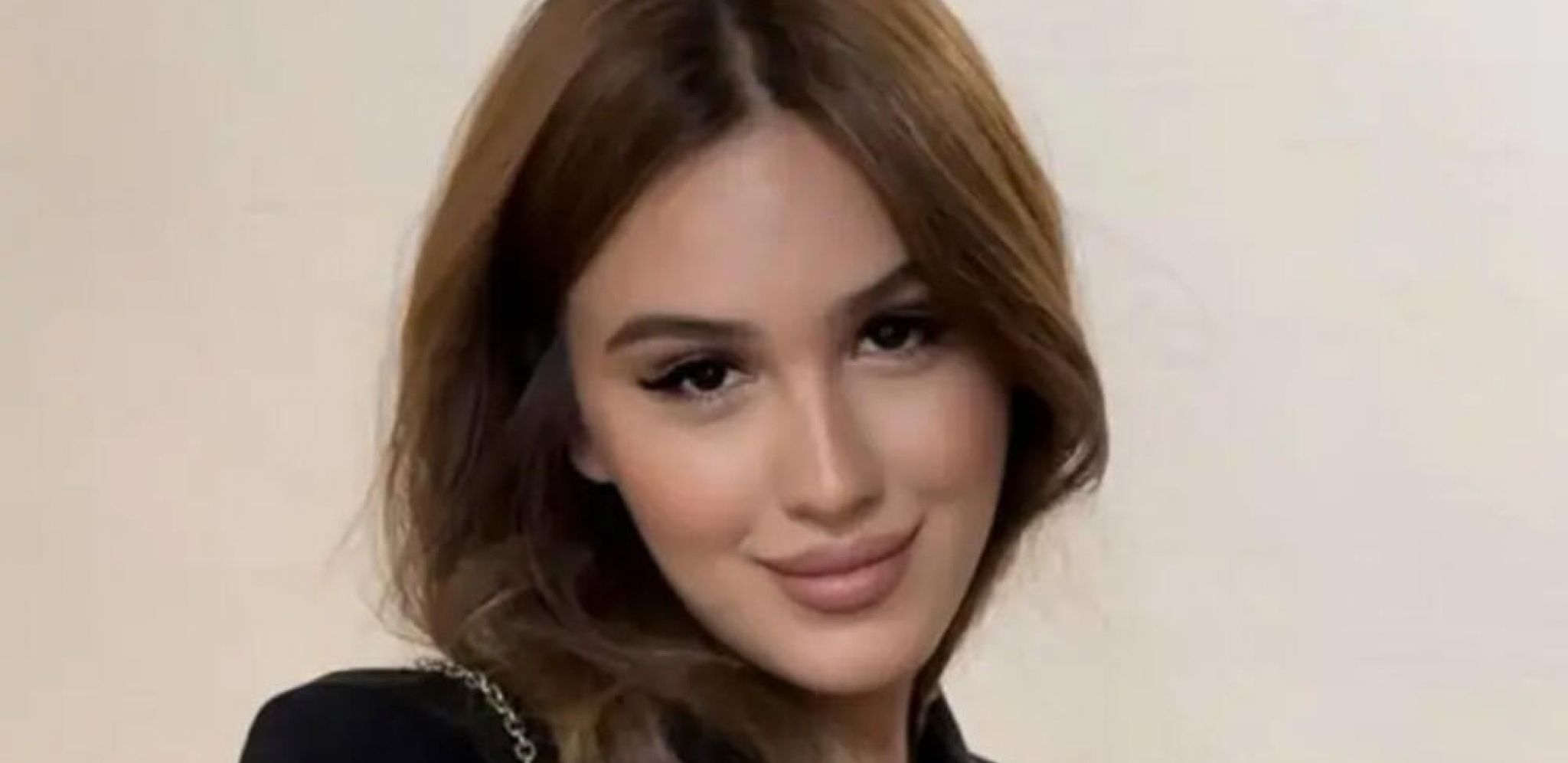 LEPA BANKARKA MOMENTALNO OTPUŠTENA ZBOG KOMENTARA O JEVREJIMA Dala komentar na mrežama, pa dobila otkaz!