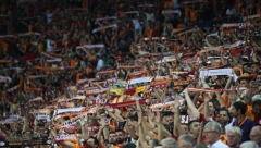 KAZNA ZA GALATASARAJ UEFA rigorozna nakon haosa na Old Trafordu