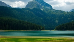 SVETI SAVA JE NA OVOM MESTU PROKLEO MONAHE Nekada je ovde bio manastir, a evo šta se danas tu nalazi