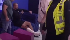 UČESNIK ELITE NAMERNO UDARIO NOGOM U STAKLENI STUB Jezive scene u rijalitiju, odmah ga izveli!