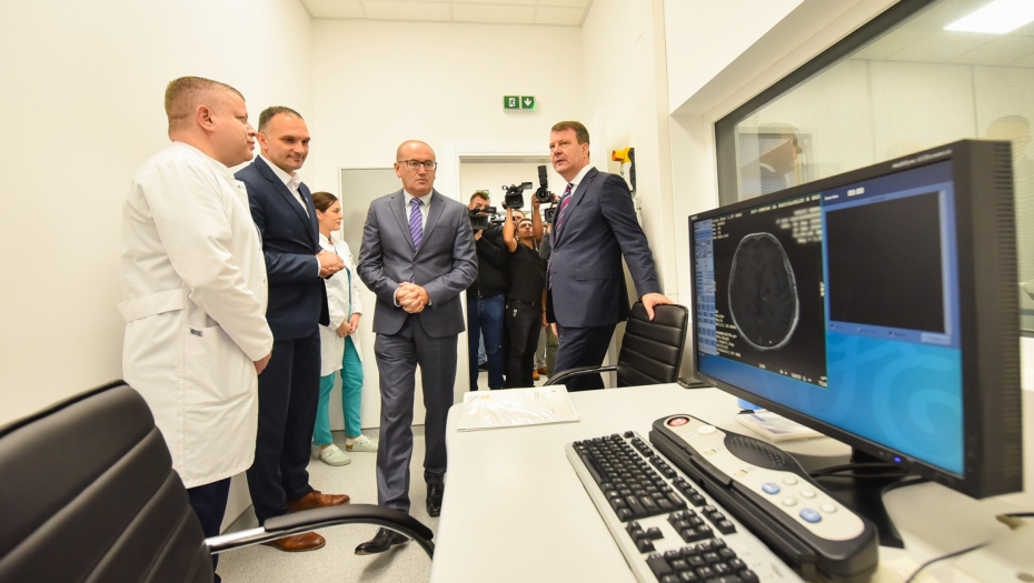 Mirović: Pokrajinska vlada obezbedila prvu magnetnu rezonancu za Opštu bolnicu u Zrenjaninu