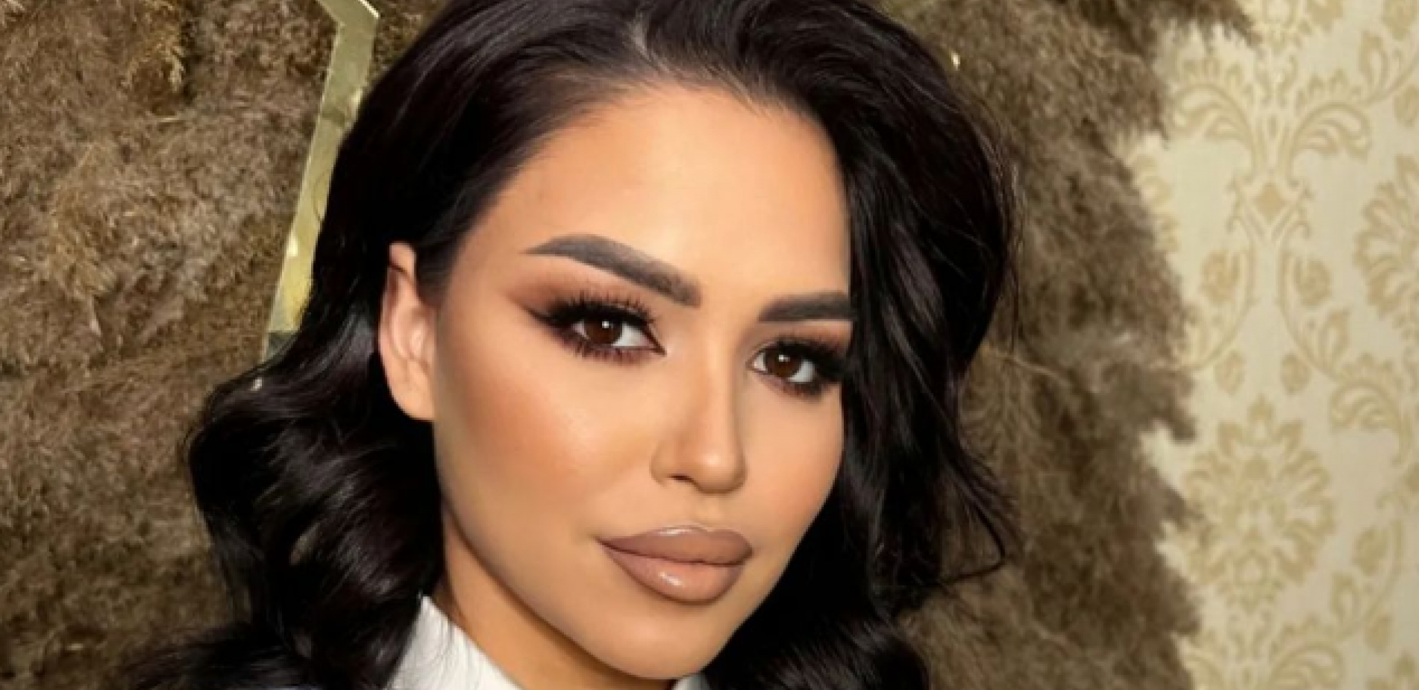 ALEKSANDRA MLADENOVIĆ IMA NOVOG DEČKA Nije poznat, ali je bogat i vredan i slab je na pevačice