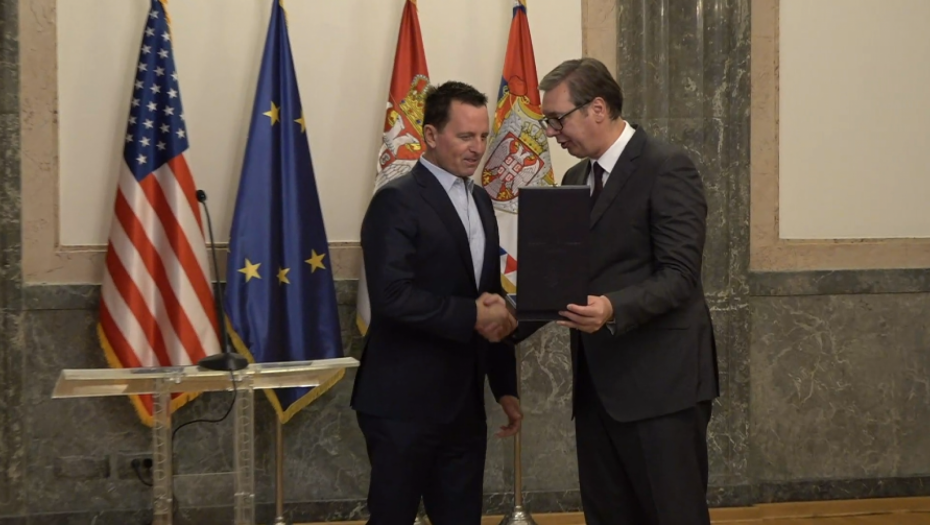 OGLASIO SE VUČIĆ NAKON SUSRETA SA GRENELOM Poručio samo jednu stvar (FOTO)