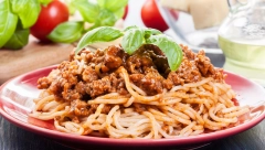 DANAS JE SVETSKI DAN PASTE Proslavite ga uz omiljeni bolonjeze po receptu italijanskog kuvara Đenara Kontalda
