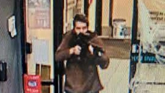 MASAKR U AMERICI, NAPADAČ POBIO VIŠE OD 22 OSOBE Za njim traga 100 policajaca, ceo grad u LOKDAUNU