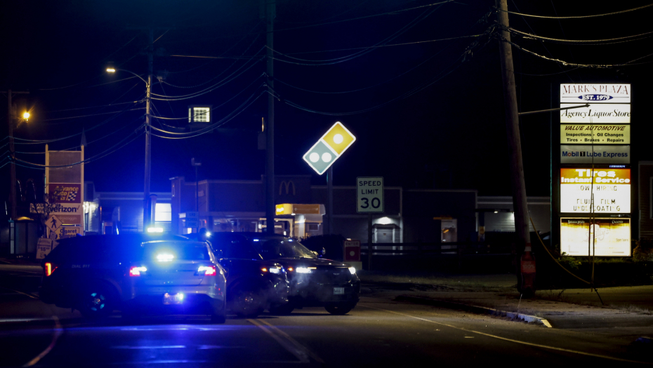 IDENTIFIKOVANE PRVE ŽRTVE MASAKRA U MEJNU Napadač i dalje u bekstvu, ljudi ne izlaze iz kuća