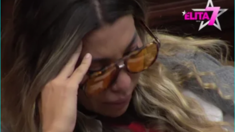 OPŠTI HAOS U ELITI Aneli izjurila iz Bele kuće, učesnici joj pritekli u pomoć!