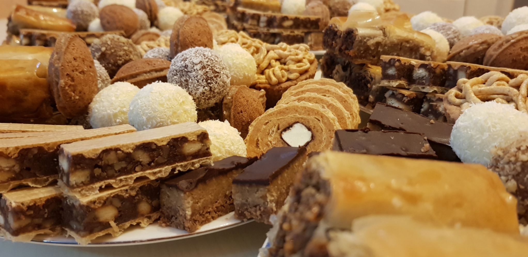 KILOGRAM OVIH KOLAČA U BG SKORO 15.000 RSD! Cena razbesnela prolaznike (FOTO)