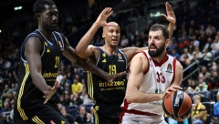 SEDEO SAM NA AERODROMU I... Mirotić otkrio zašto nije potpisao i zašto se predomislio