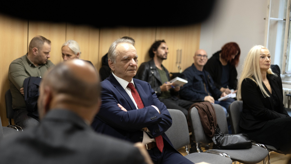 ZLOČINAC KAŽNJEN SA 5.000 EVRA Glavaš psovao sudiju, besan izašao iz sale