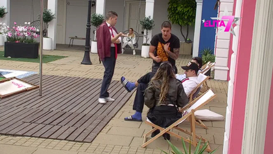 ISKOMPLEKSIRANA BUDALETINO! Žestok sukob Bojane i Aneli,ori se imanje, umešao se i Uroš!