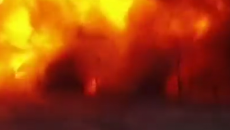 EPSKA DETONACIJA Ruski tenk dignut u vazduh, delovi leteli na sve strane, a zatim još jedna eksplozija! (VIDEO)