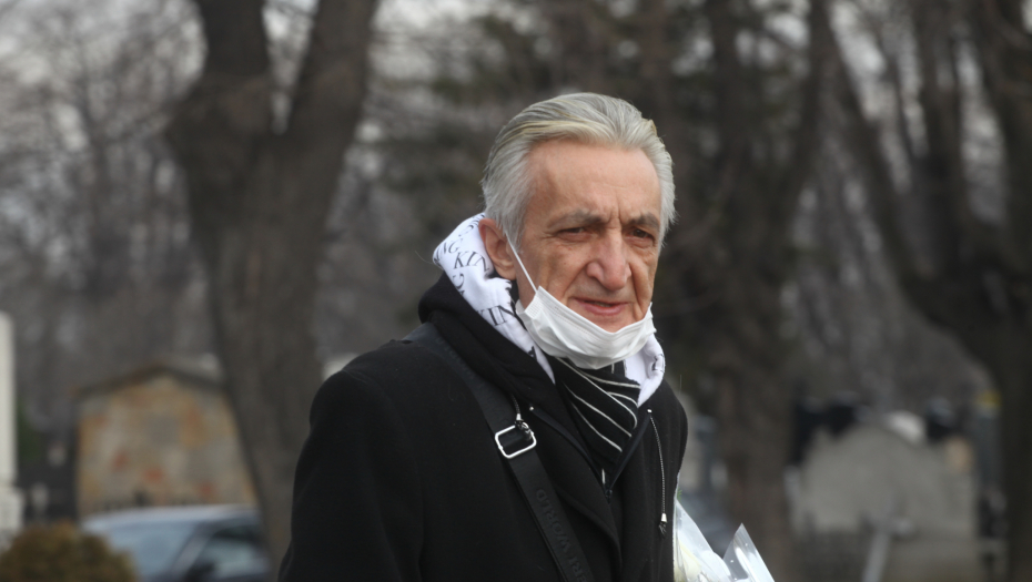 MIRKO KODIĆ U SUZAMA POTVRDIO DA MU JE SIN UMRO Harmonikaš slomljen od bola