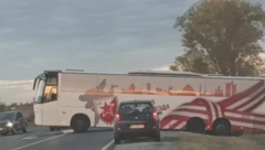 OGLASILA SE CRVENA ZVEZDA Evo šta se zapravo dogodilo sa autobusom koji je sletao sa puta