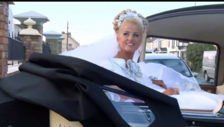 UDALA SE ZA SVOG BRATA, PA NA VENČANJE ZVALA CEO GRAD Bizarna svadba o kojoj svi pričaju, da li je ovako nešto uopšte legalno? (VIDEO)