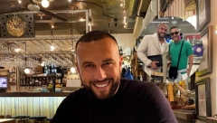 DADO SREO SAŠU KOVAČEVIĆA NA AERODROMU Pozirali nasmejani, a zbog poruke koju je uputio će mu mnoge kolege zameriti