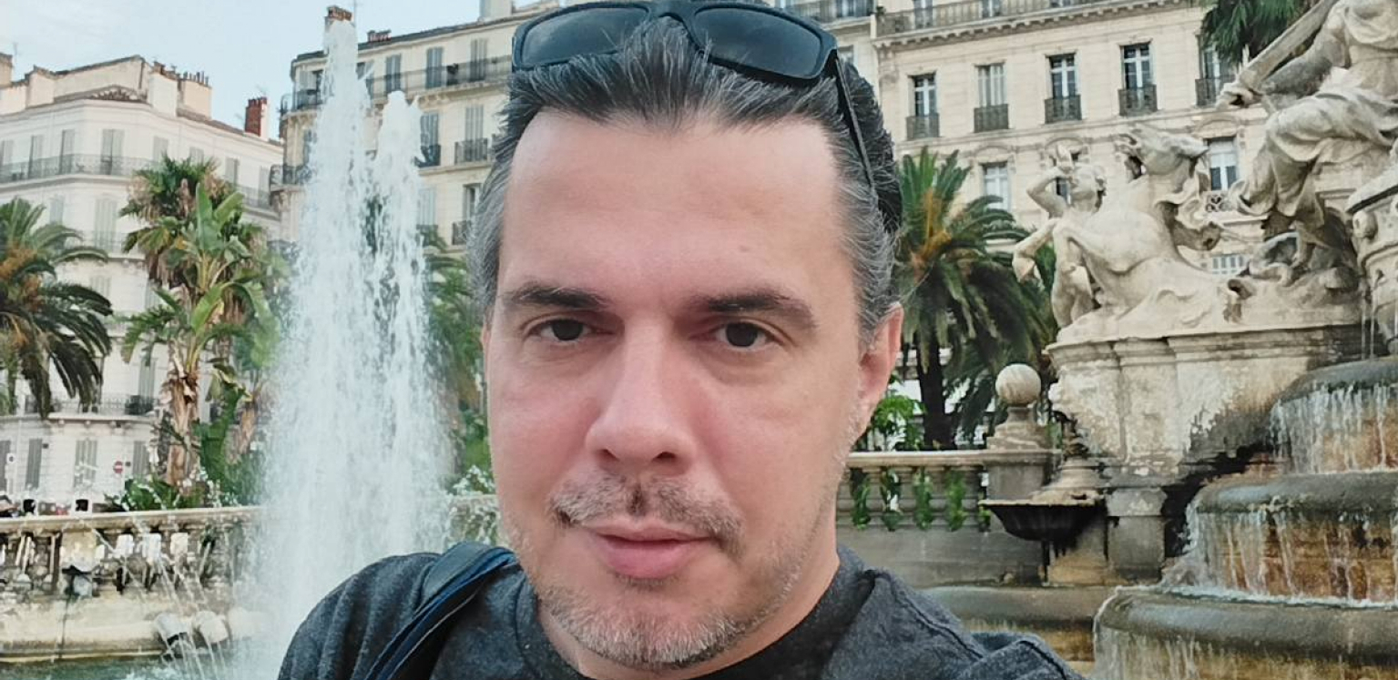 ZLOSTAVLJAO ME JE ČLAN PORODICE Bojan Tomović za Alo! o mučnoj traumi: Bio sam petogodišnje dete kada me je…